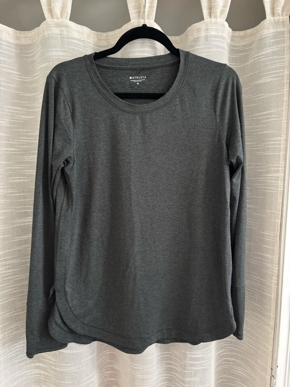 Athleta Women's Charcoal Gray Long-Sleeve Crew Top